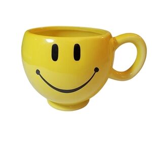 Smiley Happy Face Large Yellow Mug